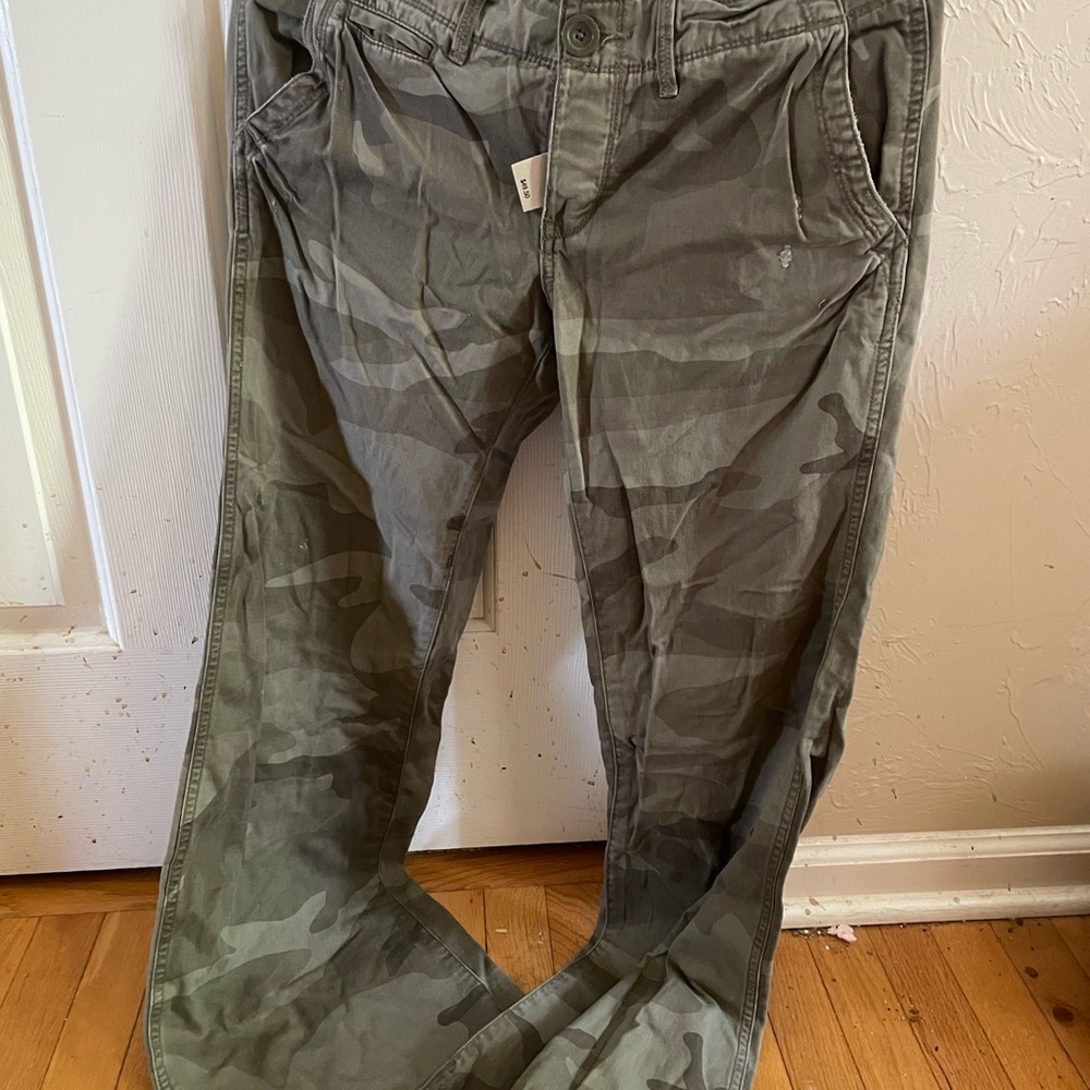 AE camo style size 8